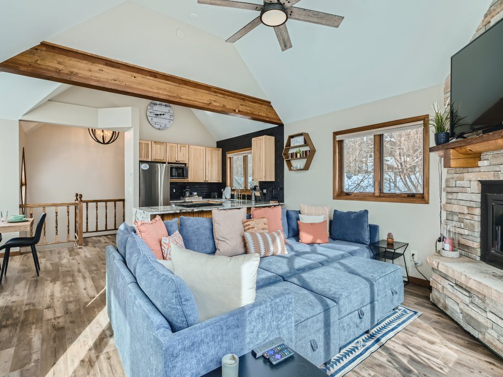 The Powder Chalet Vacation Rental in Breckenridge - RedAwning