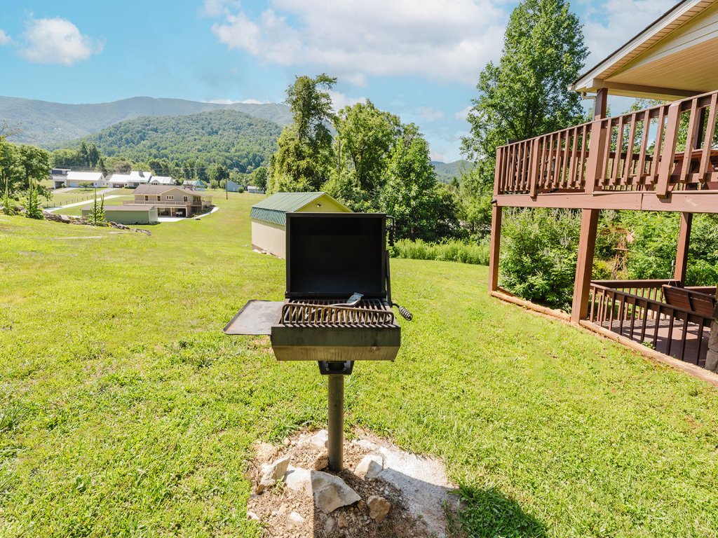 Cove Mountain Rest Vacation Rental in Sevierville - RedAwning