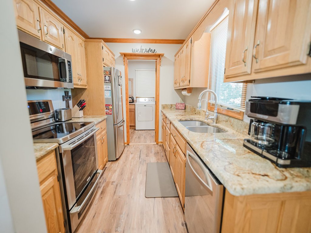 Cove Mountain Rest Vacation Rental in Sevierville - RedAwning