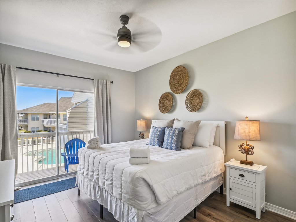 SPC 9232 is a Beautiful recently upgraded 2 BR with Free Beach Service Vacation Rental in Destin - RedAwning