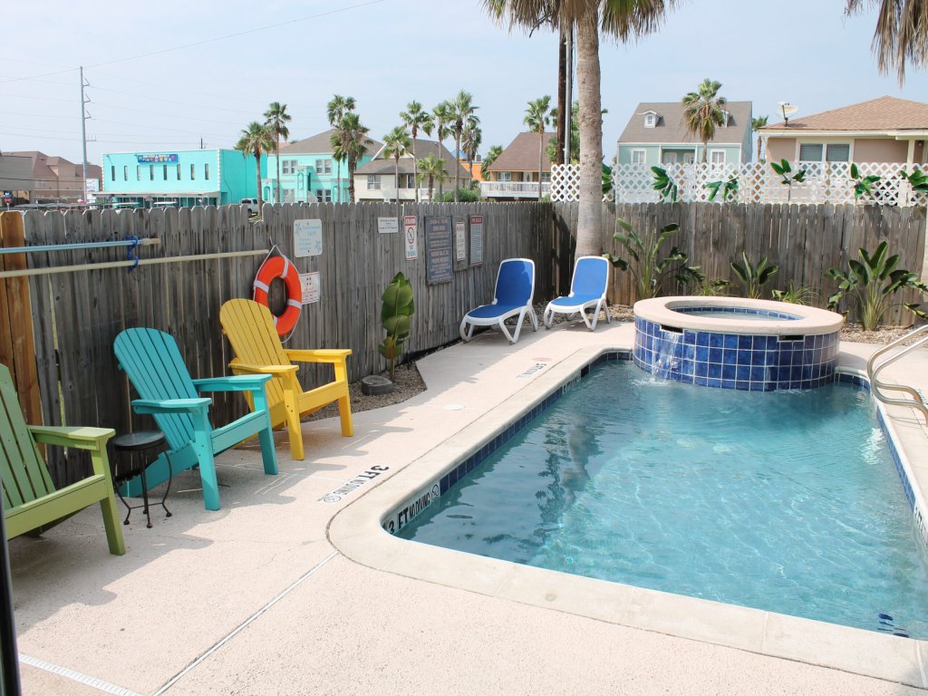 Cognito Townhouse Vacation Rental in South Padre Island - RedAwning