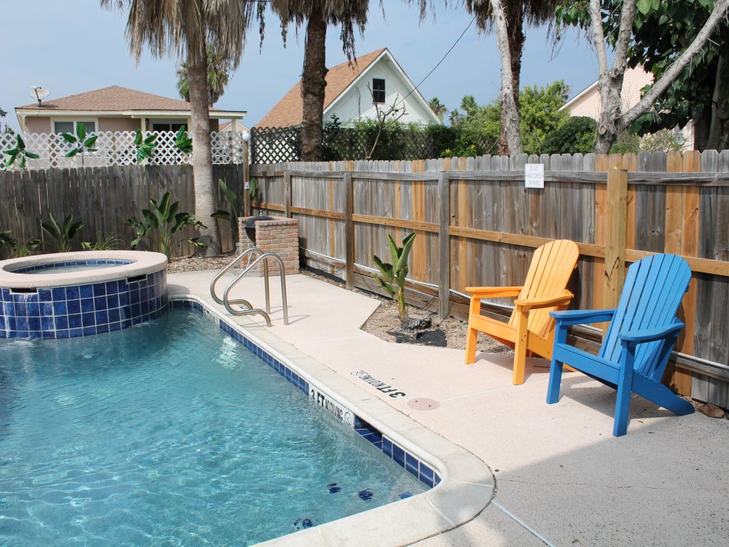Cognito Townhouse Vacation Rental in South Padre Island - RedAwning