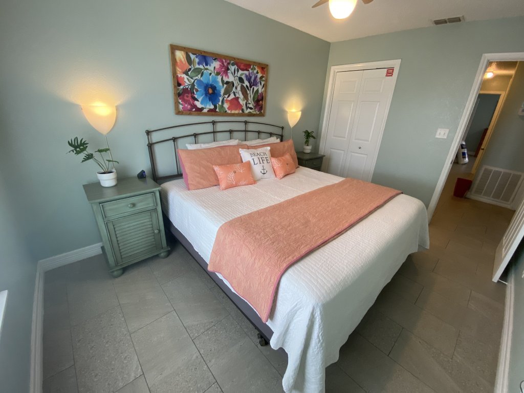 Cognito Townhouse Vacation Rental in South Padre Island - RedAwning