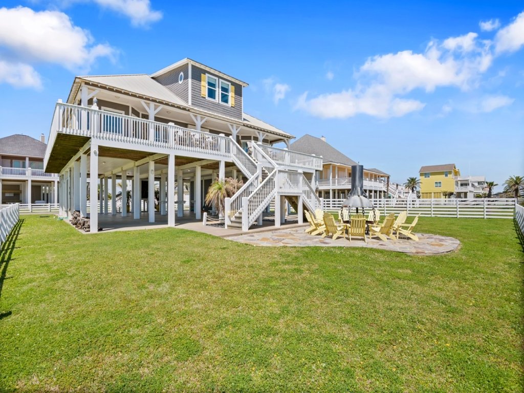 Sunrise, Sunburn, Sunset, Repeat Vacation Rental in Texas - RedAwning