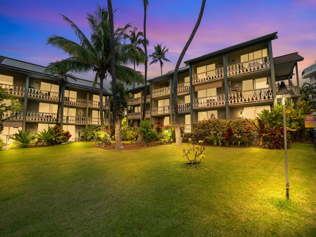 YOUR HAWAIIAN TROPICAL GARDEN VIEW STUDIO - KONA ISLANDER INN CONDOS Vacation Rental in Kailua-Kona - RedAwning