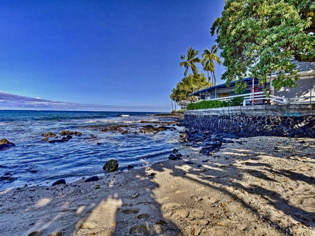 NAUTICAL THEME GARDEN VIEW STUDIO - KONA ISLANDER INN CONDOS Vacation Rental in Kailua-Kona - RedAwning