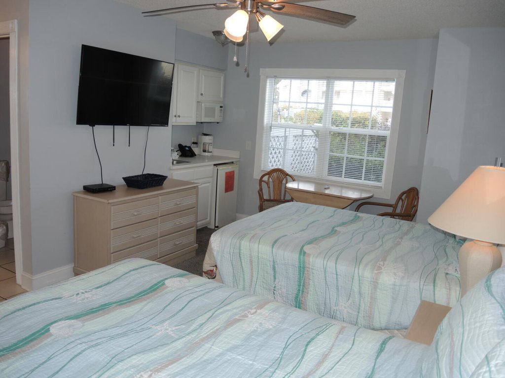 Brunswick Plantation Villa 1203 with Full Kitchen, Golf Course Onsite, and Short Drive to the Beach Vacation Rental in Calabash - RedAwning