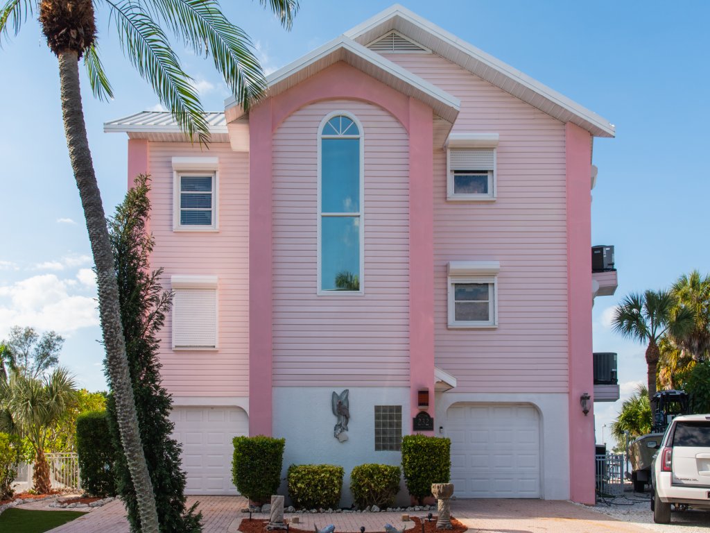 232 S HARBOR DN Vacation Rental in Holmes Beach - RedAwning