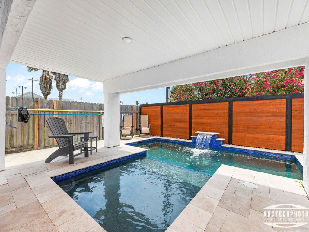 125 E Verna Jean Vacation Rental in South Padre Island - RedAwning