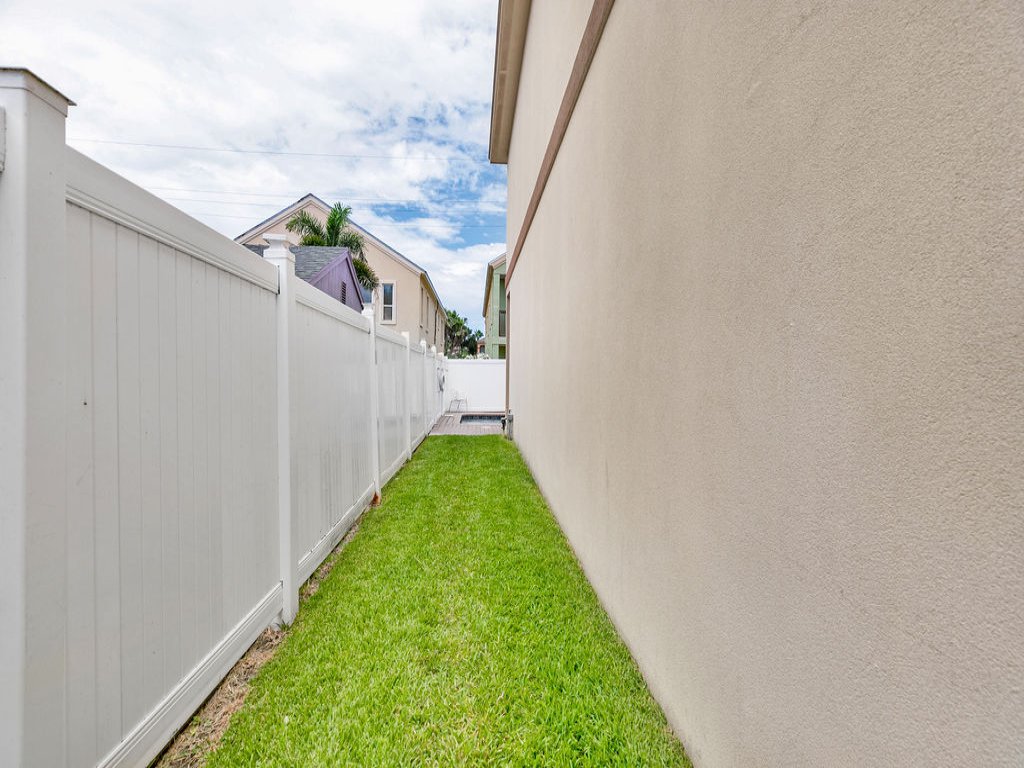 116 E. Huisache Vacation Rental in South Padre Island - RedAwning