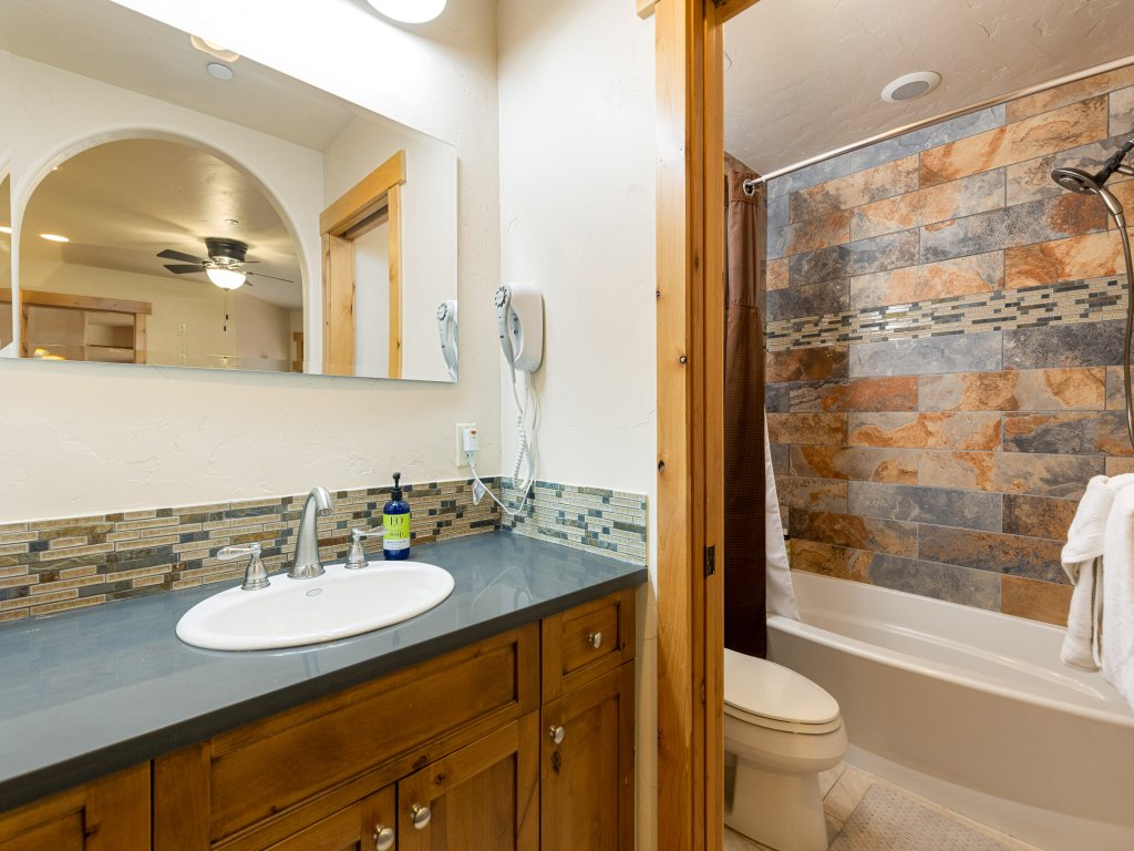 8201 Mill Creek - Private Hot Tub! Vacation Rental in Dillon - RedAwning