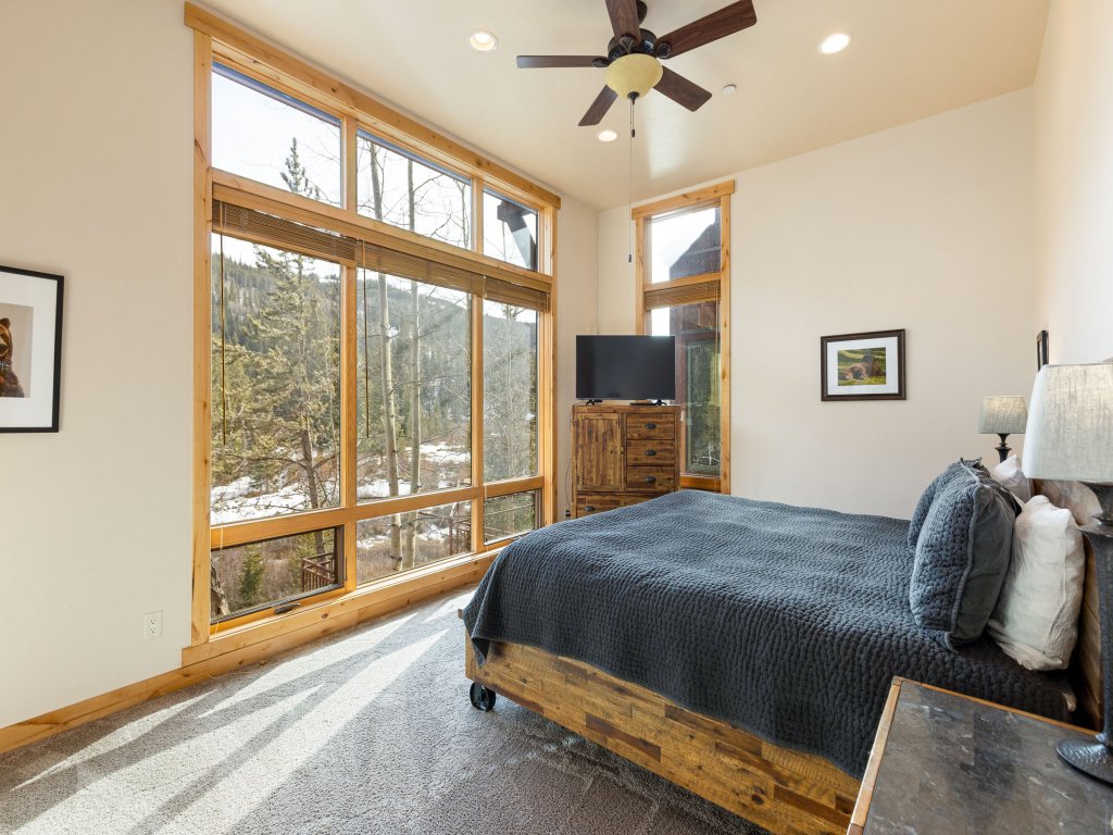 8201 Mill Creek - Private Hot Tub! Vacation Rental in Dillon - RedAwning