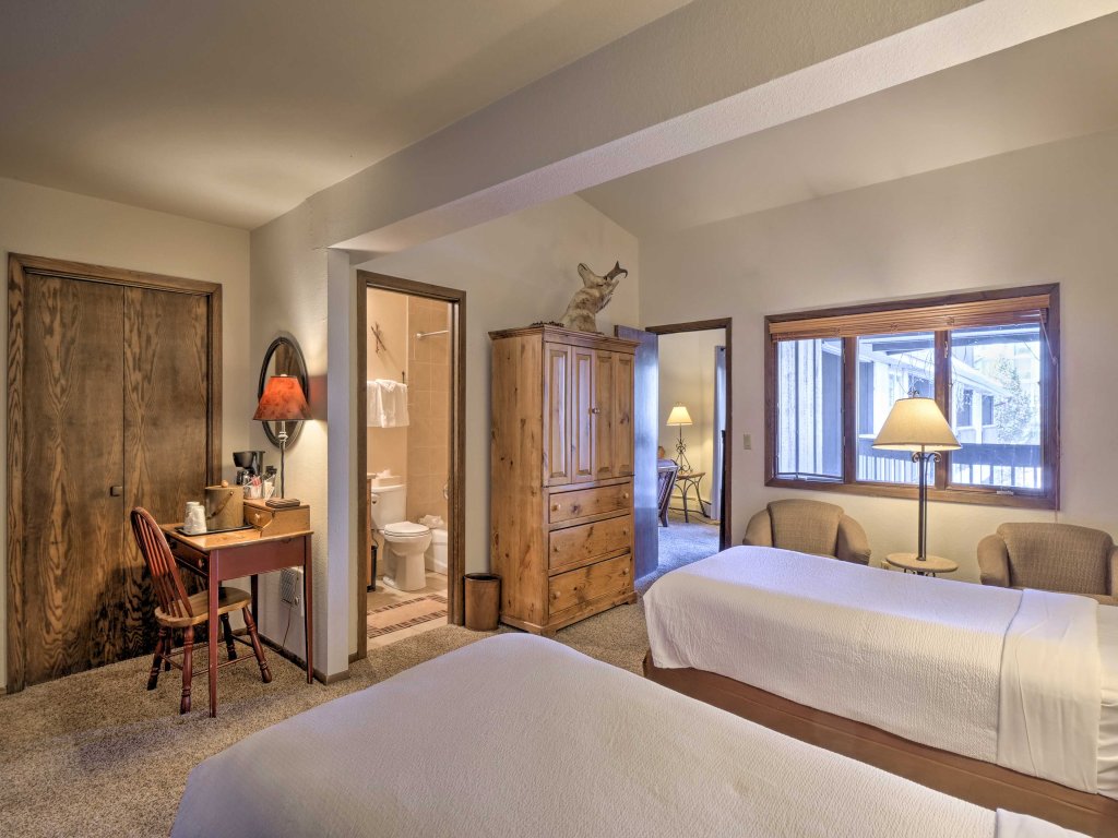 Copper Valley 2 Bedroom + Loft Condo #208/208A Vacation Rental in Copper Mountain - RedAwning