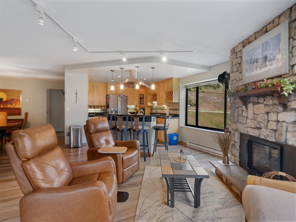 Bridge End 3 Bedroom Condo #302 Vacation Rental in Copper Mountain - RedAwning