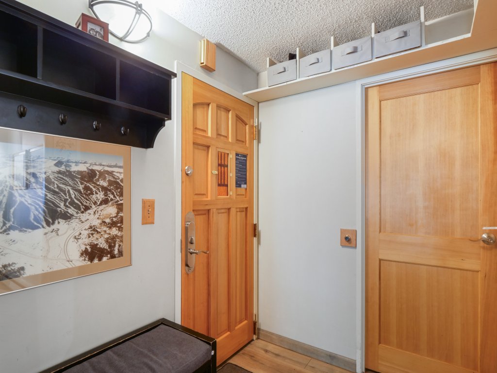 Bridge End 3 Bedroom Condo #302 Vacation Rental in Copper Mountain - RedAwning