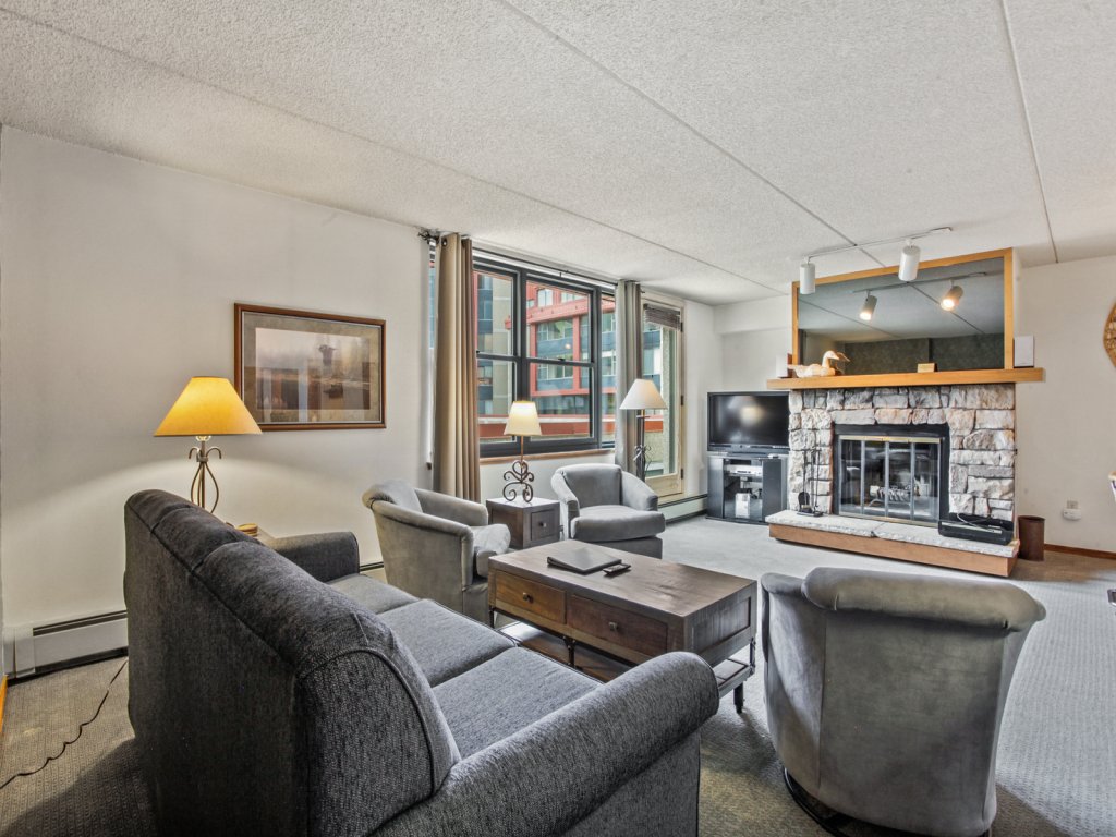 Village Square 1 Bedroom Condo #363 Vacation Rental in Copper Mountain - RedAwning