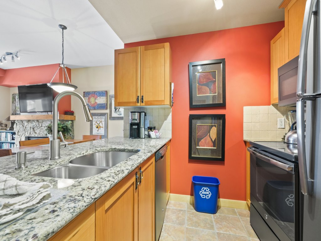 Passage Point 1 Bedroom + Den Condo #410 Vacation Rental in Copper Mountain - RedAwning
