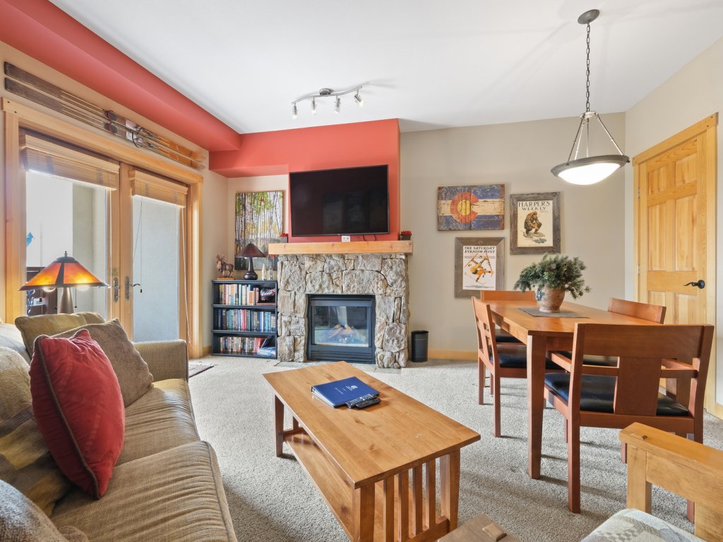 Passage Point 1 Bedroom + Den Condo #410 Vacation Rental in Copper Mountain - RedAwning