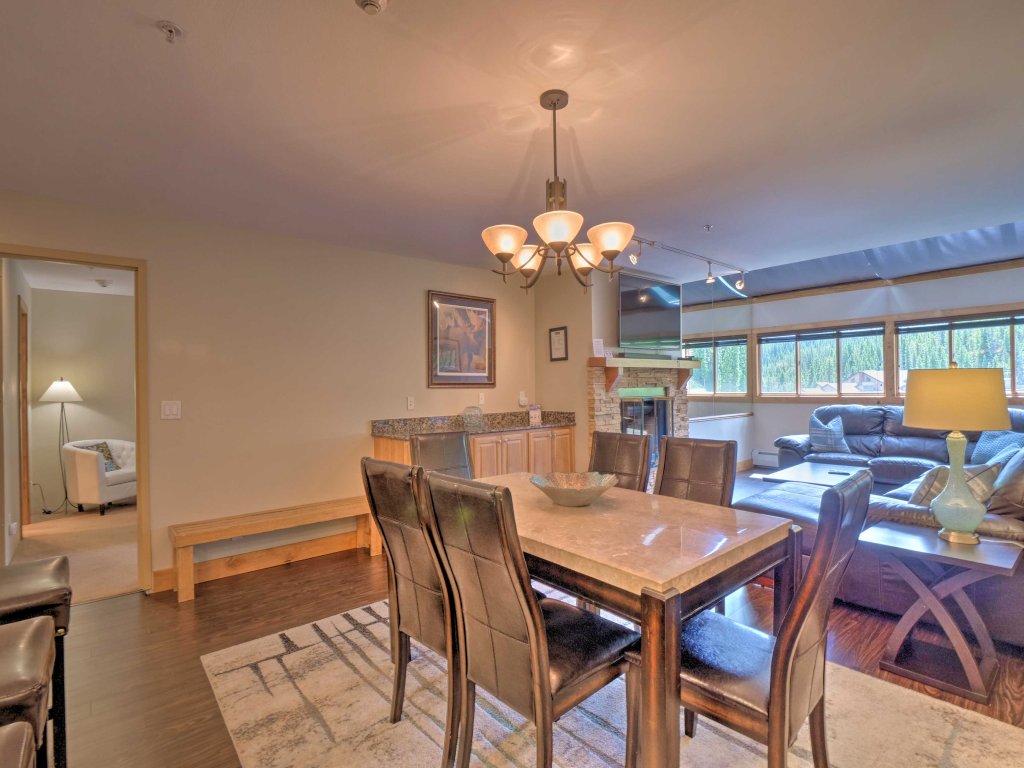 Mountain Plaza 3 Bedroom Condo #703/704 Vacation Rental in Copper Mountain - RedAwning