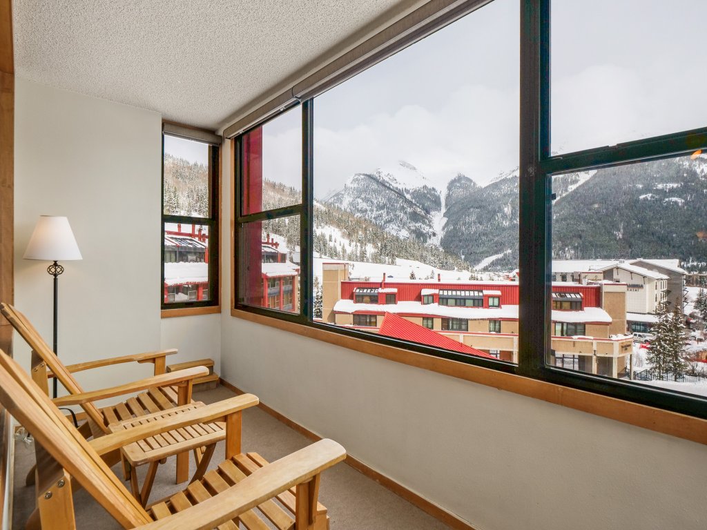 Village Square 2 Bedroom Condo #531/533 Vacation Rental in Copper Mountain - RedAwning