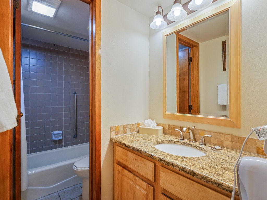 Village Square 2 Bedroom Condo #531/533 Vacation Rental in Copper Mountain - RedAwning