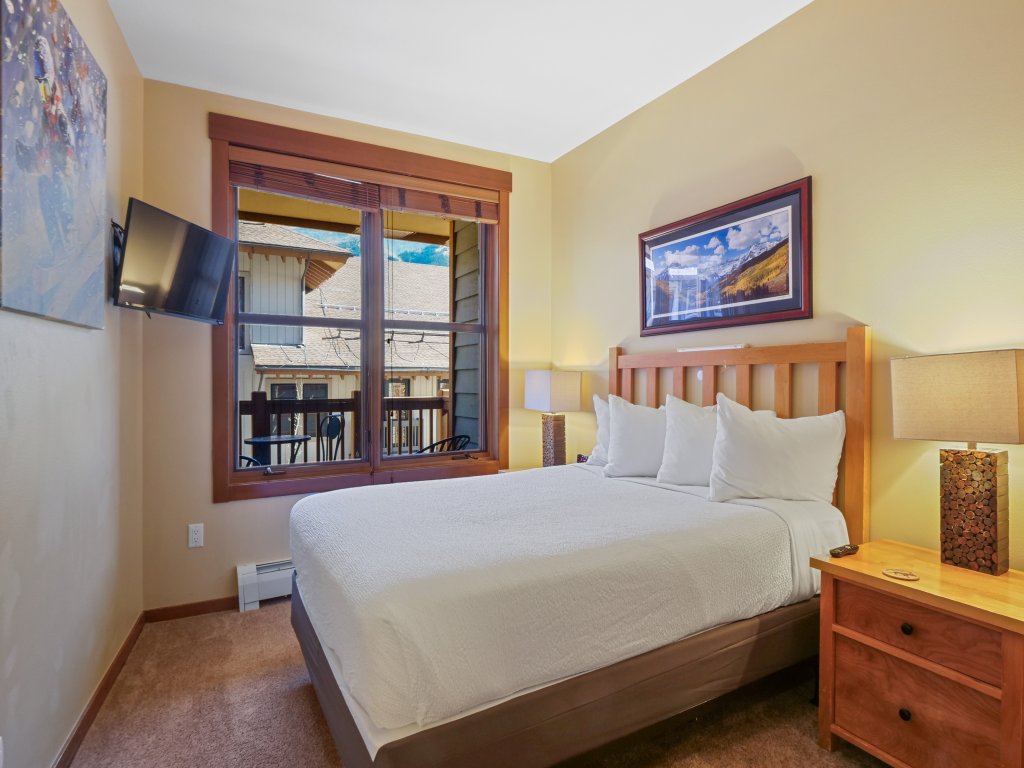 Copper One 2 Bedroom Condo #304 Vacation Rental in Copper Mountain - RedAwning
