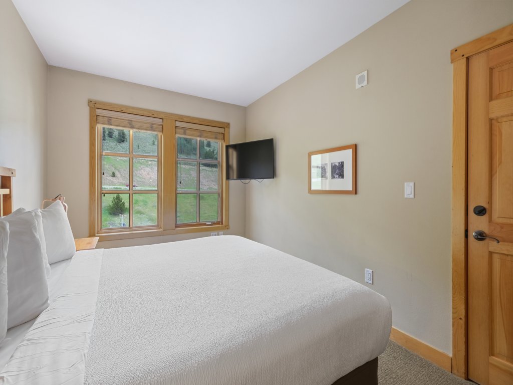Passage Point 2 Bedroom Condo #402 Vacation Rental in Copper Mountain - RedAwning