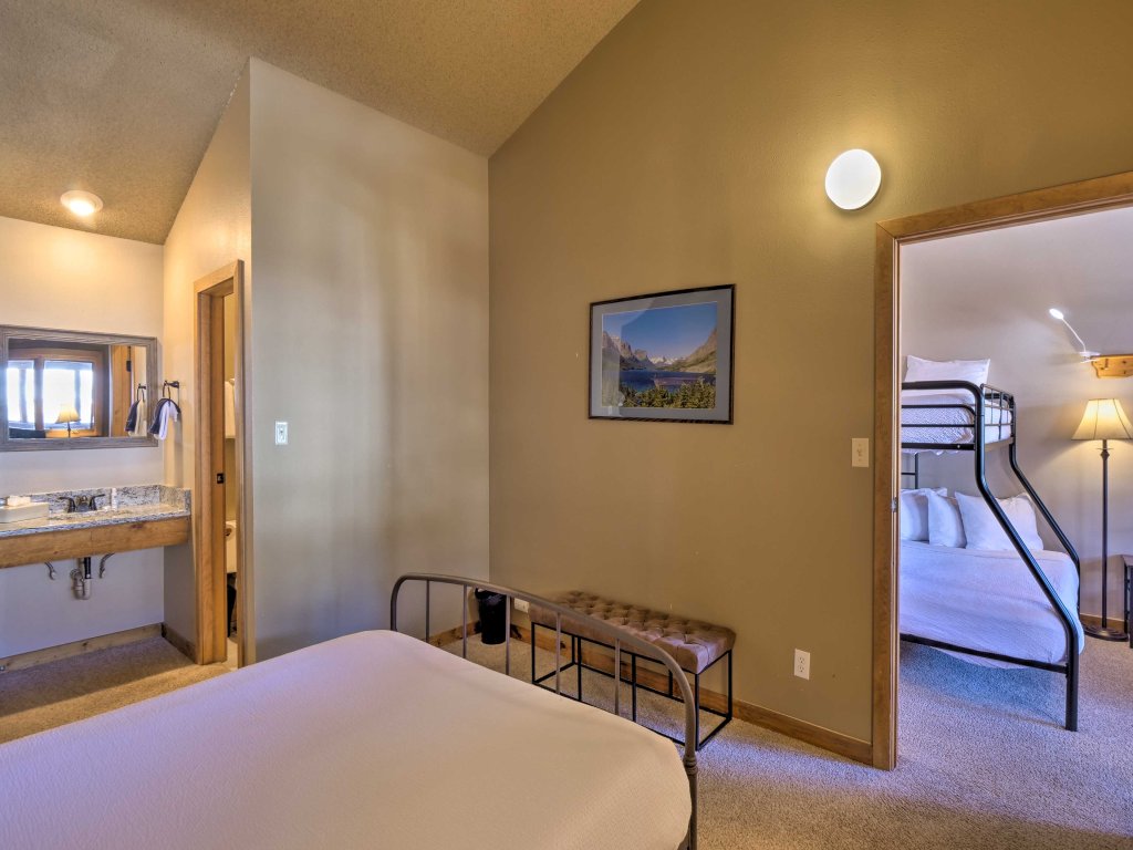 Foxpine 1 Bedroom + Loft  Condo #309 Vacation Rental in Copper Mountain - RedAwning