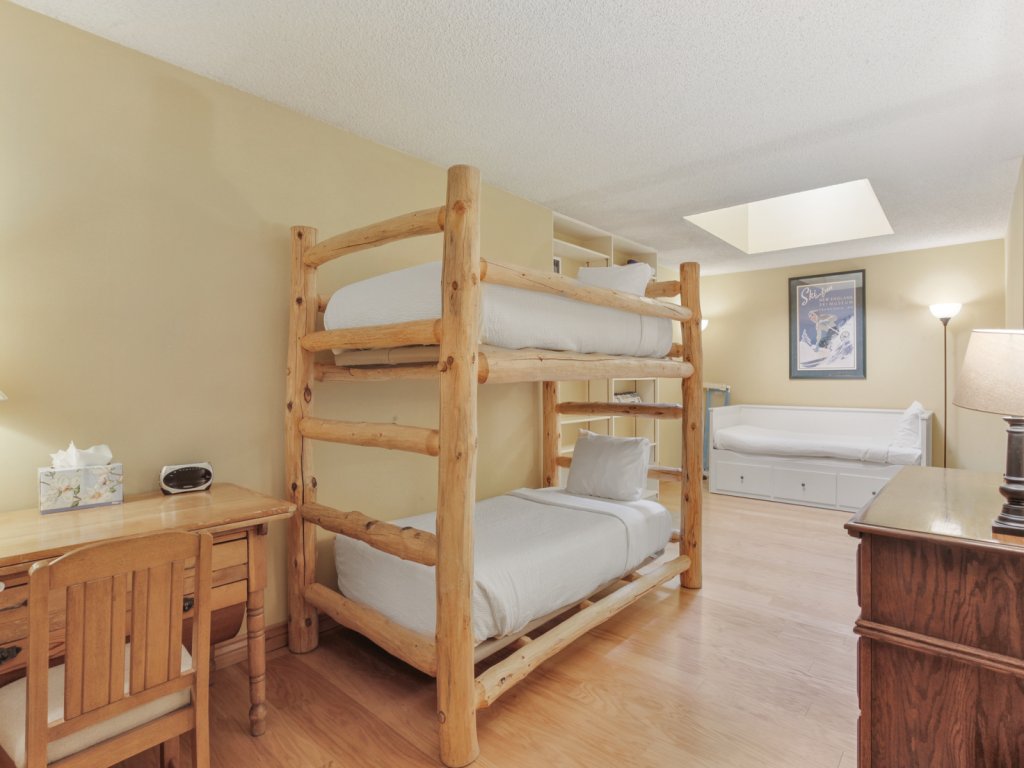 Bridge End 1 Bedroom + Loft  Condo #404 Vacation Rental in Copper Mountain - RedAwning