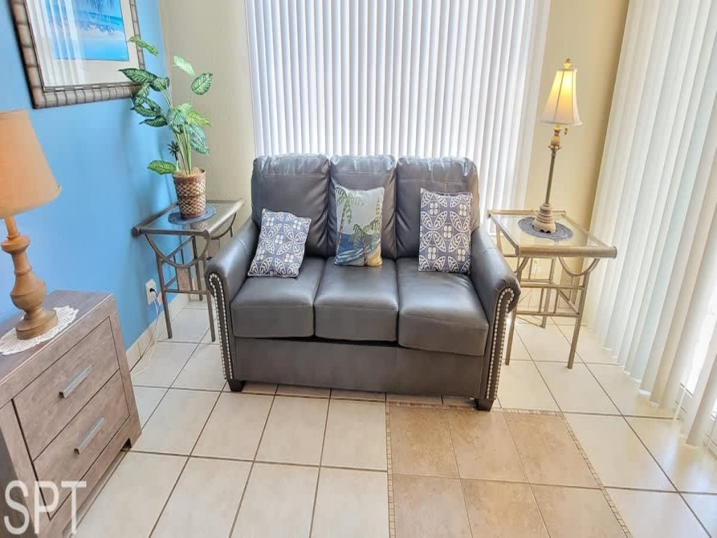 Great Pool " Beach Access " Small Family Perfect Vacation Rental in South Padre Island - RedAwning