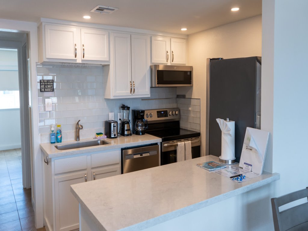 Beachfront Larger Corner Unit | Balcony | Pool Vacation Rental in South Padre Island - RedAwning