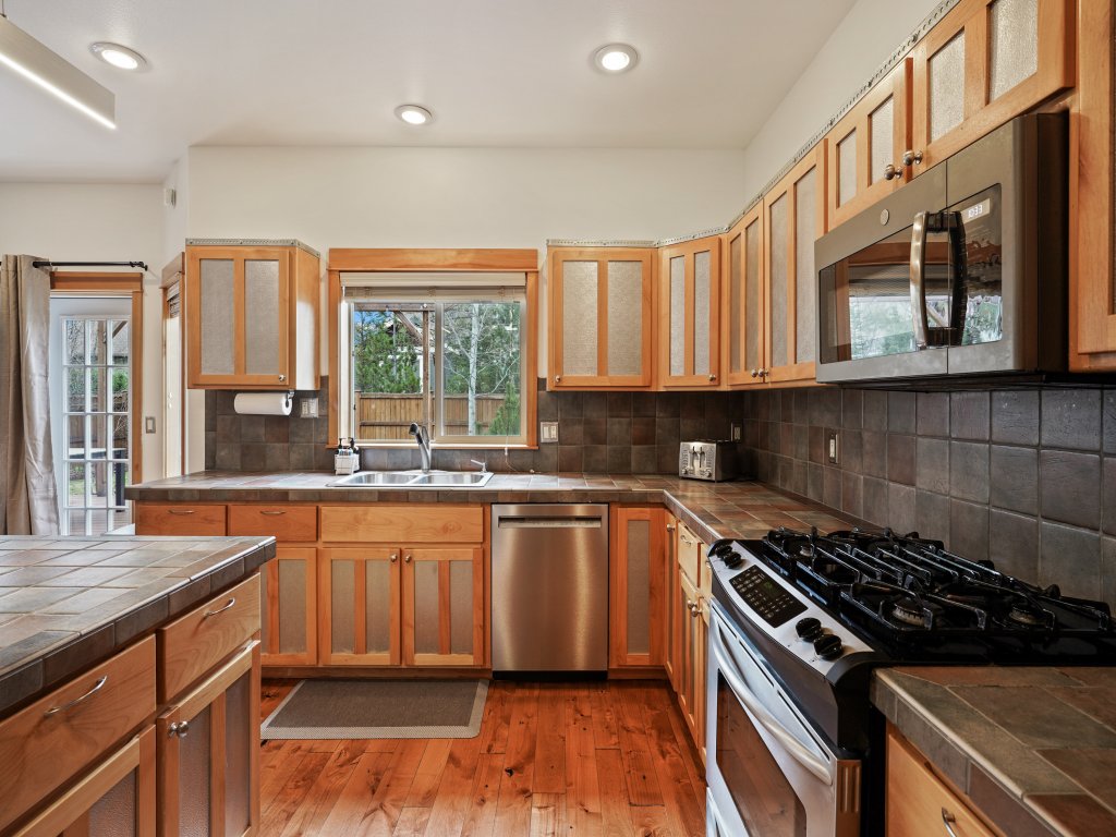 Professionally Decorated Shevlin Home features Private Hot Tub Vacation Rental in Bend - RedAwning