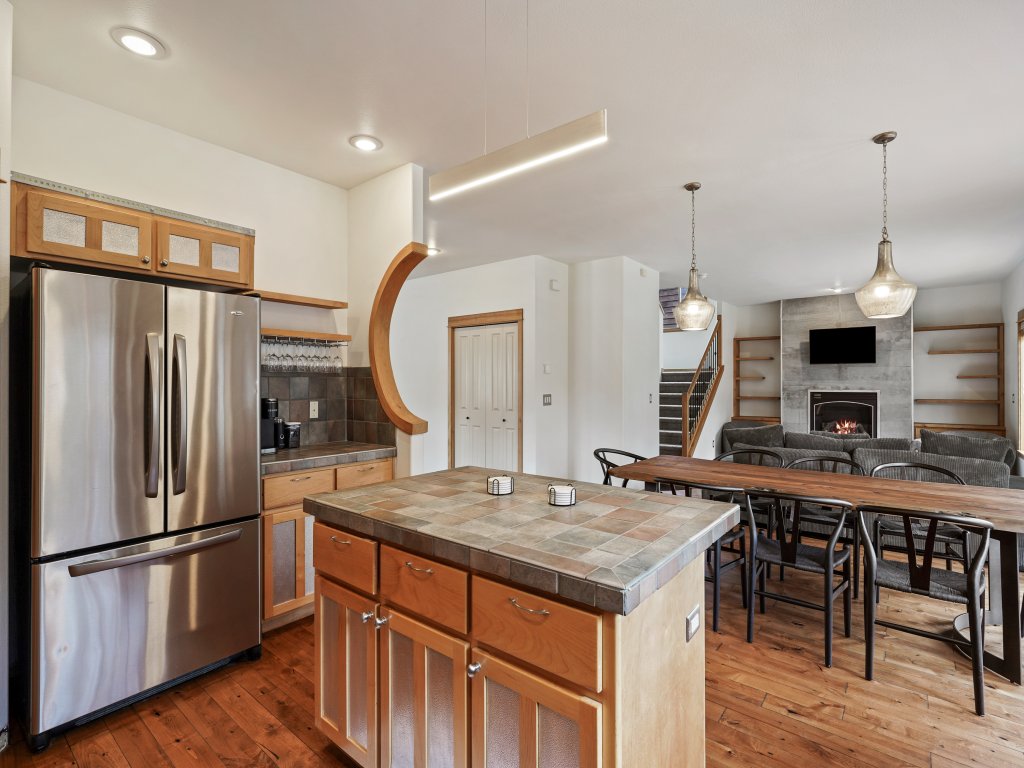 Professionally Decorated Shevlin Home features Private Hot Tub Vacation Rental in Bend - RedAwning