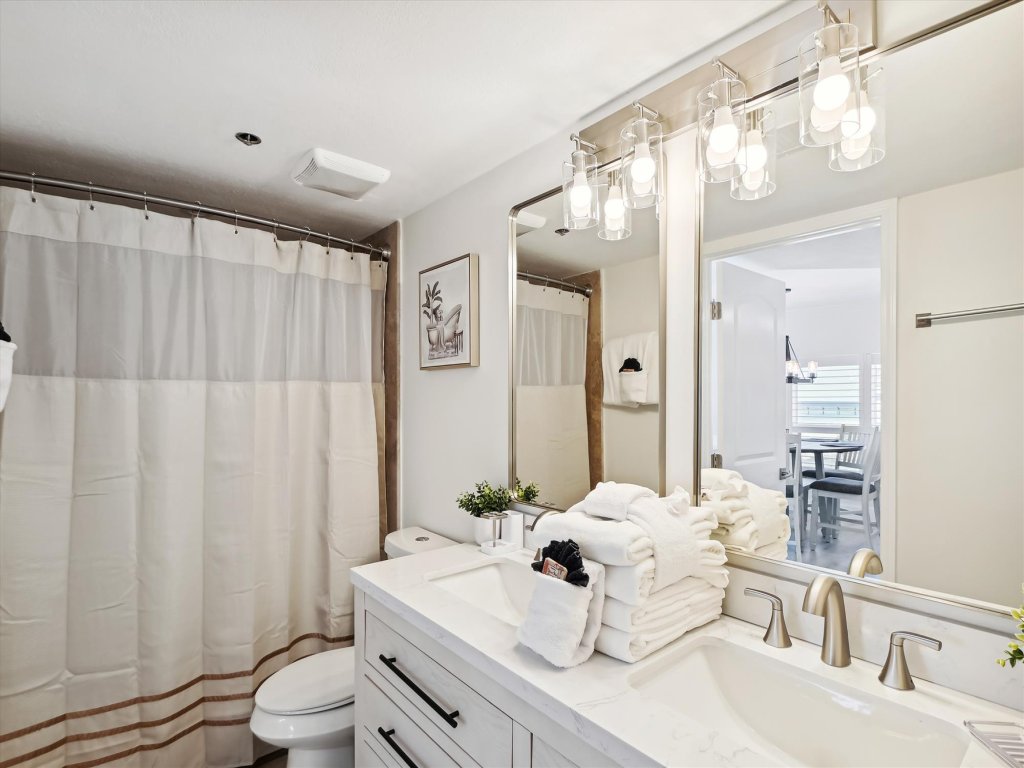Sea Oats 606 is a Gorgeous Gulf Front 3 BR - with Free Beach Service for 4 Vacation Rental in Fort Walton Beach - RedAwning