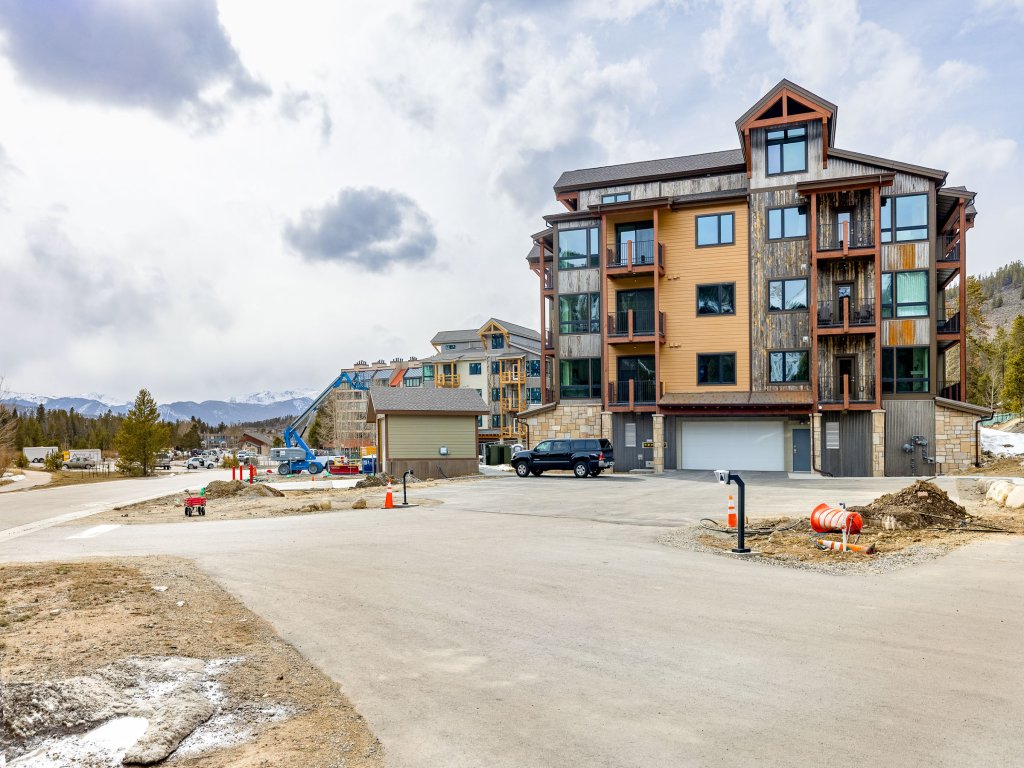 204 Clearwater Lofts Vacation Rental in Keystone - RedAwning