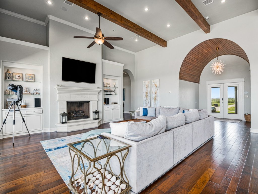 Ocean One Vacation Rental in Texas - RedAwning