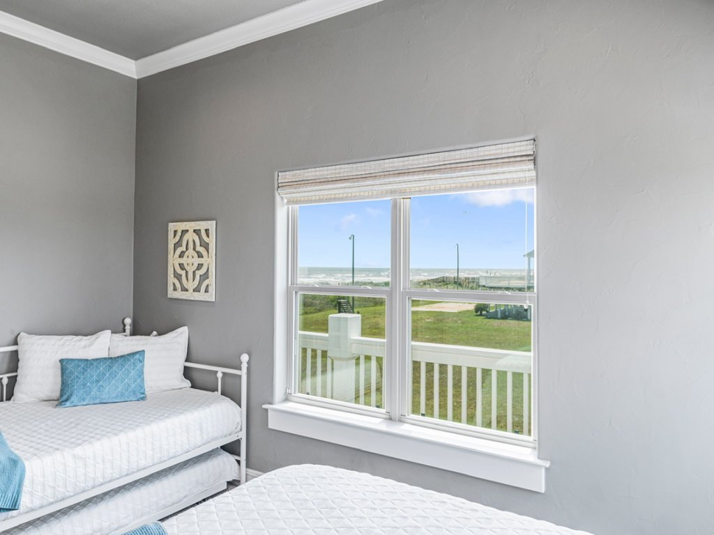 Ocean One Vacation Rental in Texas - RedAwning