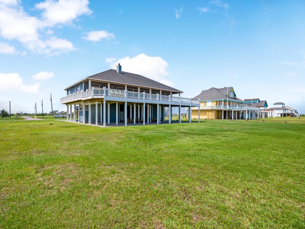 Ocean One Vacation Rental in Texas - RedAwning