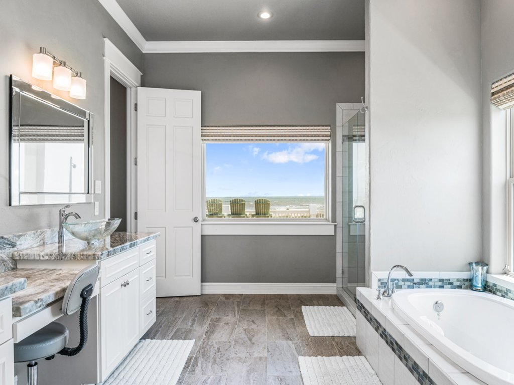 Ocean One Vacation Rental in Texas - RedAwning