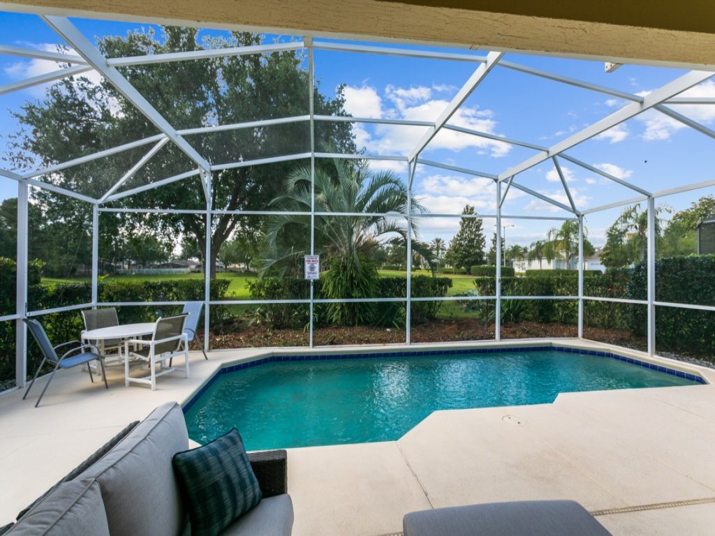 South Facing Pool 4 Bedroom 3 Bath Villa Vacation Rental in Kissimmee - RedAwning