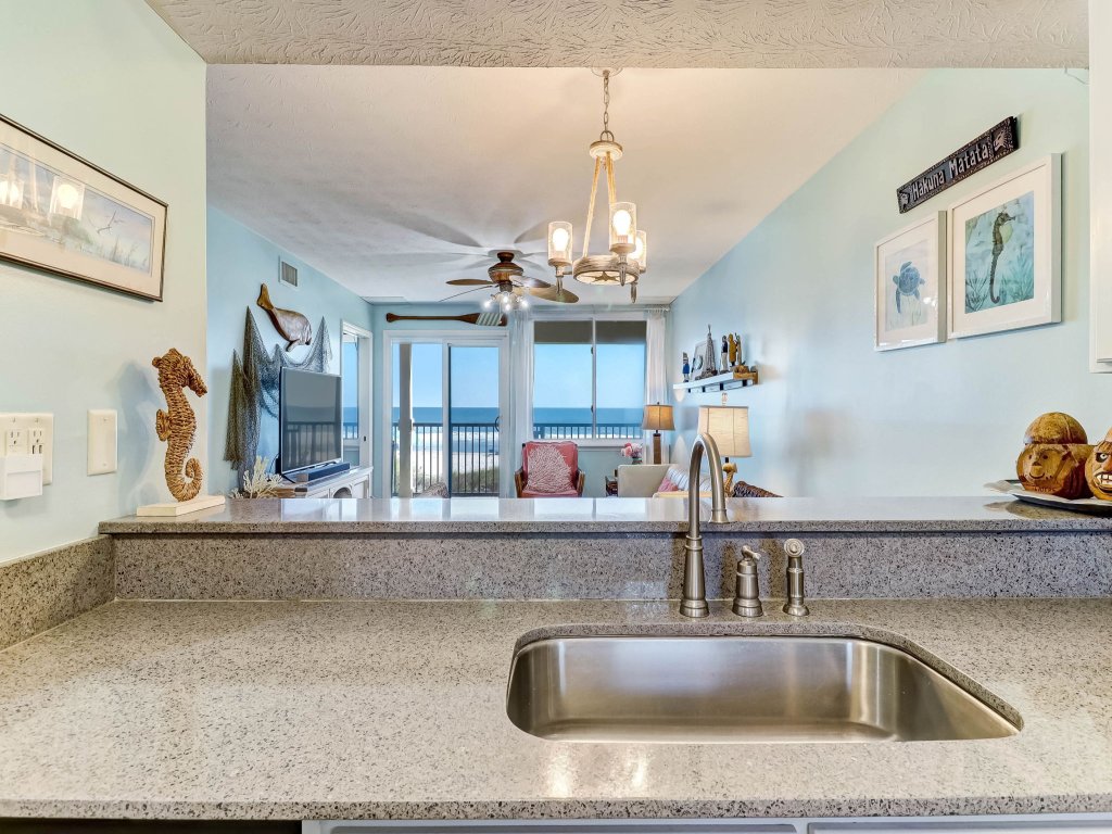 Beach Style Condo includes Smart Speaker and Beach Access Vacation Rental in Fernandina Beach - RedAwning