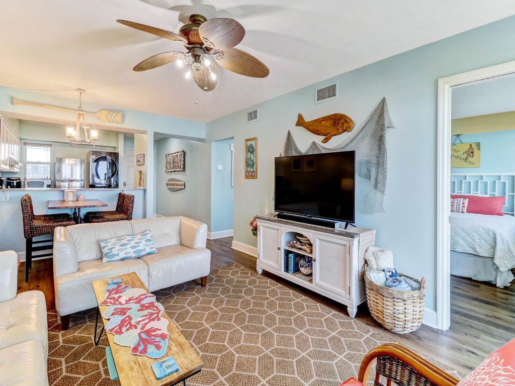 Beach Style Condo includes Smart Speaker and Beach Access Vacation Rental in Fernandina Beach - RedAwning