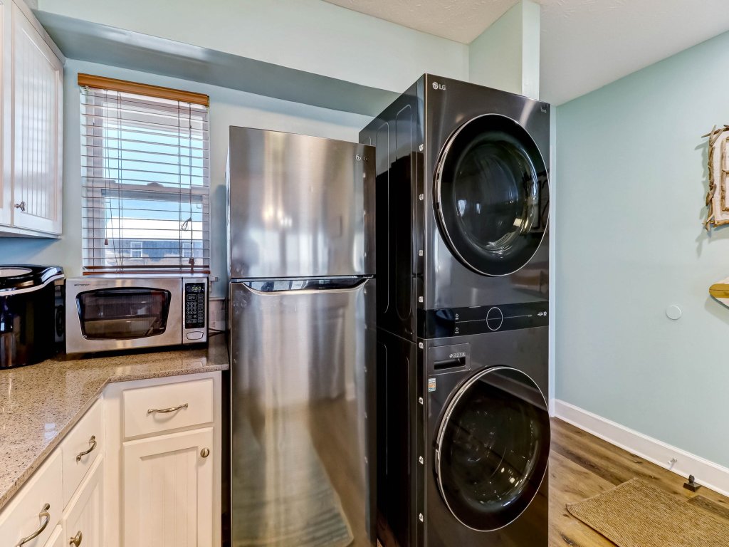 Beach Style Condo includes Smart Speaker and Beach Access Vacation Rental in Fernandina Beach - RedAwning