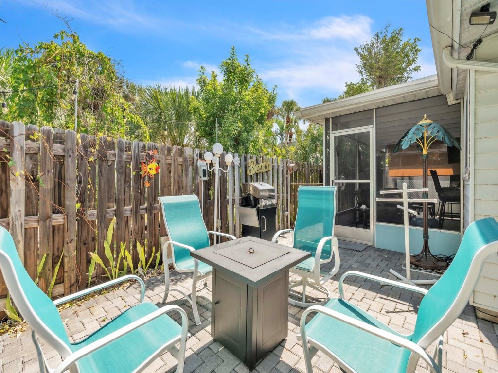 Beach N Bay 204 Vacation Rental in Anna Maria - RedAwning