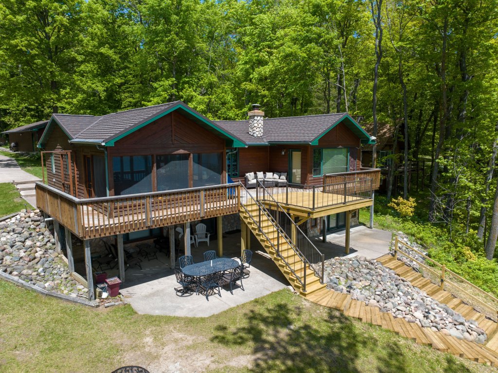 Spruce Haven Vacation Rental in Wisconsin - RedAwning