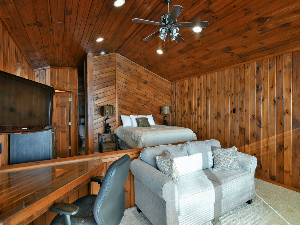 Spruce Haven Vacation Rental in Wisconsin - RedAwning
