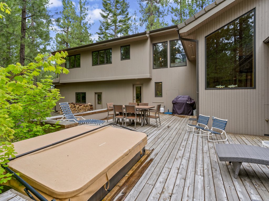 Glaze Meadow 376 Vacation Rental in Oregon - RedAwning