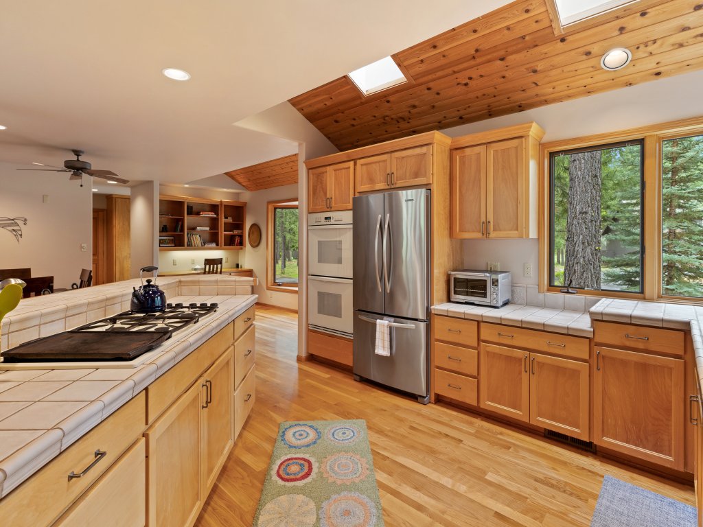 Glaze Meadow 376 Vacation Rental in Oregon - RedAwning