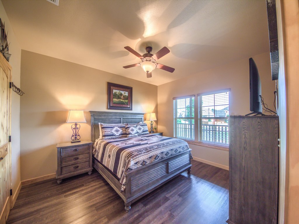 OM A8 Gruene River Two-Step at Old Mills Resort  Vacation Rental in New Braunfels - RedAwning