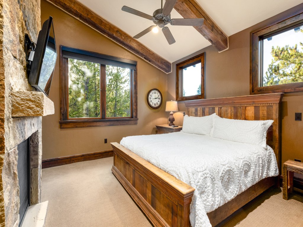 LR957 The Timber Lodge 957 Vacation Rental in Copper Mountain - RedAwning